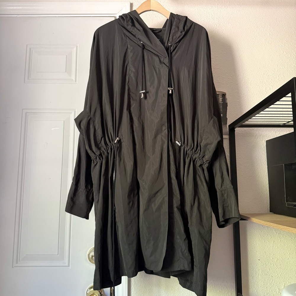 NUAGE black snap button asymmetrical long sleeve‎ windbreaker rain jacket